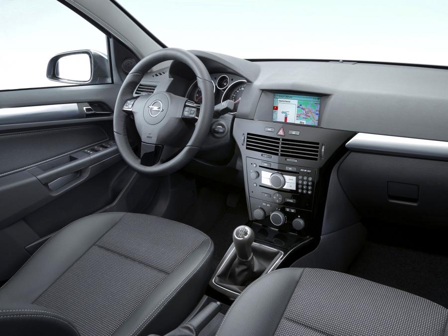  Opel Astra Hatchback 2004 года  (фото 4 из 27)